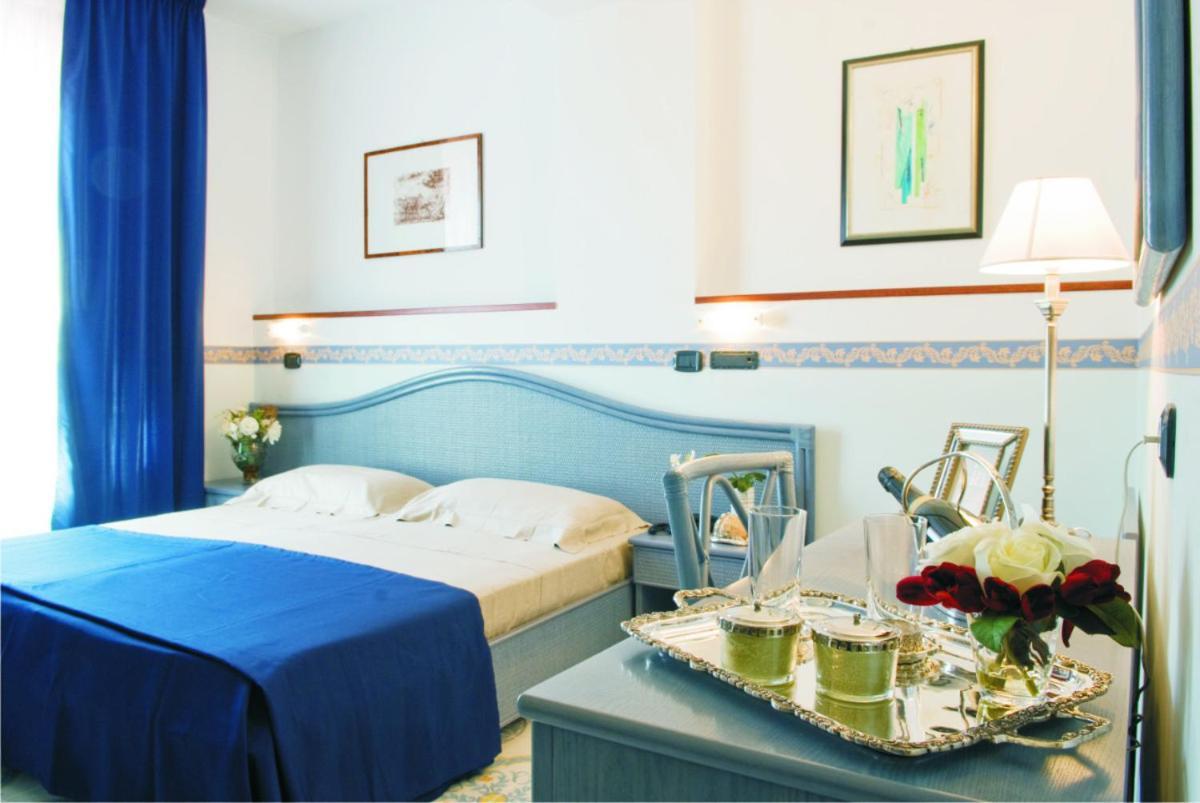 Hotel Stella Maris Casal Velino Eksteriør billede